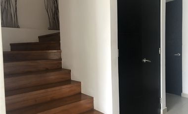 COSTA SUR - VENTA DE LUJOSAS CASAS 3 NIVELES