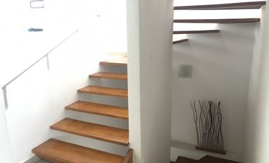 COSTA SUR - VENTA DE LUJOSAS CASAS 3 NIVELES
