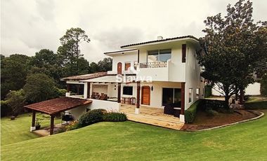 Casa en renta en Avándaro, Valle de Bravo