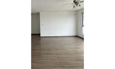 Parque Lefevre 75m2 a solo $125K