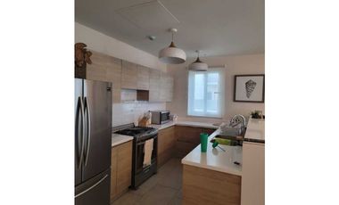 Se Vende Apartamento Vista al Mar en Playa Escondida