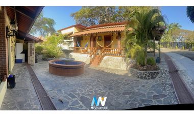 VENTA de Espectacular CASA- San Carlos