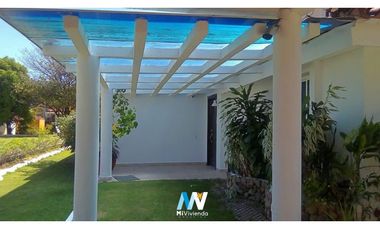 Venta de Espectacular Casa en el Golf de Coronado