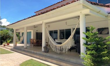 Venta de Espectacular Casa en el Golf de Coronado