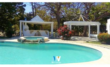 Venta de Espectacular Casa en el Golf de Coronado