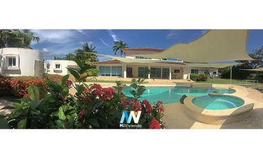 Venta de Espectacular Casa en el Golf de Coronado