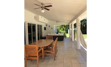 Venta de Espectacular Casa en el Golf de Coronado