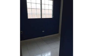 SE VENDE CASA EN BOSQUE DE VALLE HERMOSO