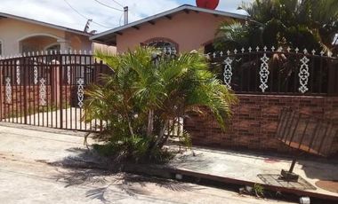 SE VENDE CASA EN BOSQUE DE VALLE HERMOSO