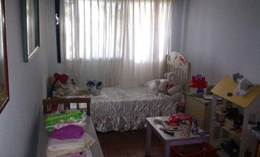 Venta casa cuatro dormitorios piscina fondo libre