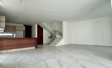 Estrena Casa en Venta en Coto, Bosques Vallarta