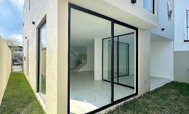 Estrena Casa en Venta en Coto, Bosques Vallarta