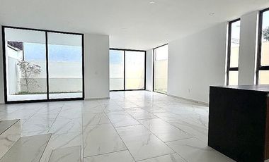 Estrena Casa en Venta en Coto, Bosques Vallarta