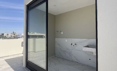 Estrena Casa en Venta en Coto, Bosques Vallarta