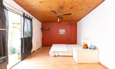 Local a la calle con galpón y departamento a la venta en Pilar centro