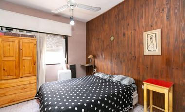 Local a la calle con galpón y departamento a la venta en Pilar centro