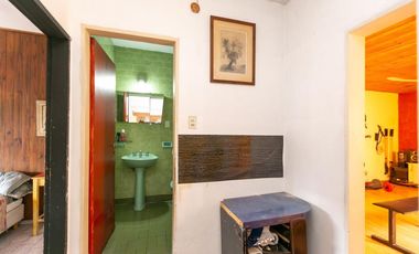 Local a la calle con galpón y departamento a la venta en Pilar centro