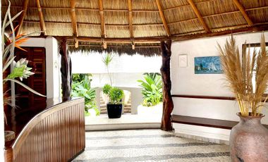 DEPARTAMENTO EN VENTA FRENTE AL MAR, PLAYA AZUL MANZANILLO
