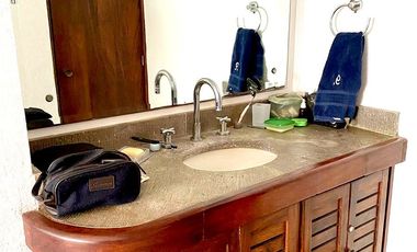 DEPARTAMENTO EN VENTA FRENTE AL MAR, PLAYA AZUL MANZANILLO