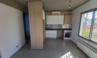 Venta PH 2 ambientes con cochera en Olivos