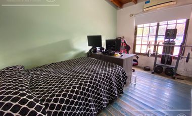 Casa en venta en una planta en Barrio El Carmencito, Guillermo E Hudson, apta crédito.-