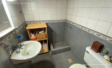 Casa en venta en una planta en Barrio El Carmencito, Guillermo E Hudson, apta crédito.-