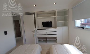 Excelente departamento 3 ambientes al frente Sarmiento y Newbery!!