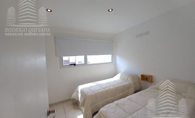 Excelente departamento 3 ambientes al frente Sarmiento y Newbery!!