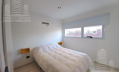 Excelente departamento 3 ambientes al frente Sarmiento y Newbery!!