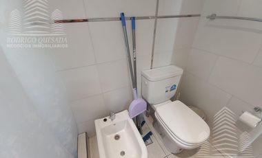 Excelente departamento 3 ambientes al frente Sarmiento y Newbery!!