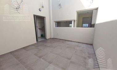 Excelente departamento 3 ambientes al frente Sarmiento y Newbery!!