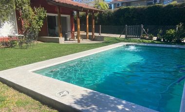 En Venta o alquiler 3 Dorm. con pileta en Los Horneros C.C.