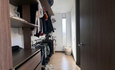 VENDO CASA ESQUINERA CON BAÑO EN CADA HABITACION  EN CAJICA