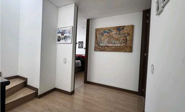 VENDO CASA ESQUINERA CON BAÑO EN CADA HABITACION  EN CAJICA