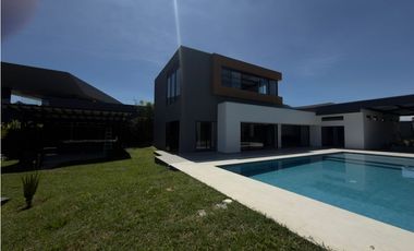 Casa campestre independiente para arriendo en Cerritos, Pereira!!!