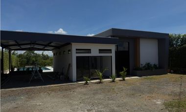 Casa campestre independiente para arriendo en Cerritos, Pereira!!!