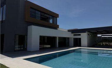 Casa campestre independiente para arriendo en Cerritos, Pereira!!!