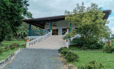 Finca en condominio para la venta en la via Armenia, Pereira!!!
