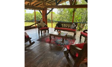 VENDO CHALET PLANO CON FRUTALES Y BIEN UBICADO EN QUIMBAYA