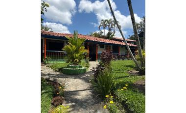 VENDO CHALET PLANO CON FRUTALES Y BIEN UBICADO EN QUIMBAYA