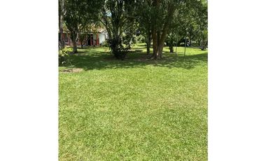 VENDO CHALET PLANO CON FRUTALES Y BIEN UBICADO EN QUIMBAYA