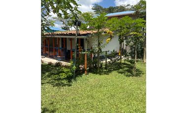 VENDO CHALET PLANO CON FRUTALES Y BIEN UBICADO EN QUIMBAYA