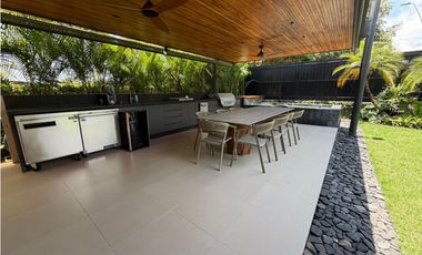 CASA CAMPESTRE CON JACUZZI