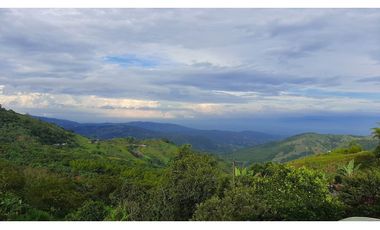 FINCA PRODUCTIVA EN VENTA EN RIO FRIO SALONICA VALLE DEL CAUCA