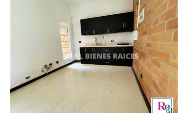CASA CAMPRESTE EN ARRIENDO – UNIDAD CERRADA
