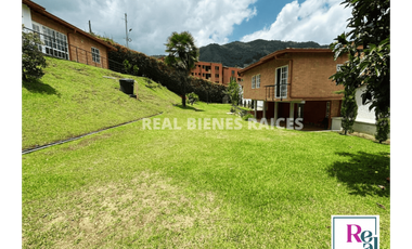 CASA CAMPRESTE EN ARRIENDO – UNIDAD CERRADA