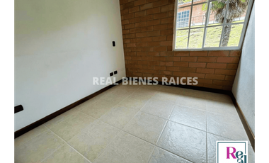 CASA CAMPRESTE EN ARRIENDO – UNIDAD CERRADA
