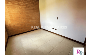 CASA CAMPRESTE EN ARRIENDO – UNIDAD CERRADA