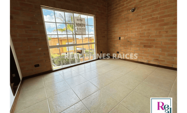 CASA CAMPRESTE EN ARRIENDO – UNIDAD CERRADA