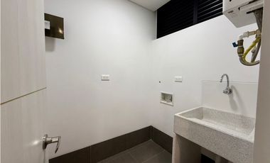 Apartaestudio para la renta tradicional en el Poblado, piso 17